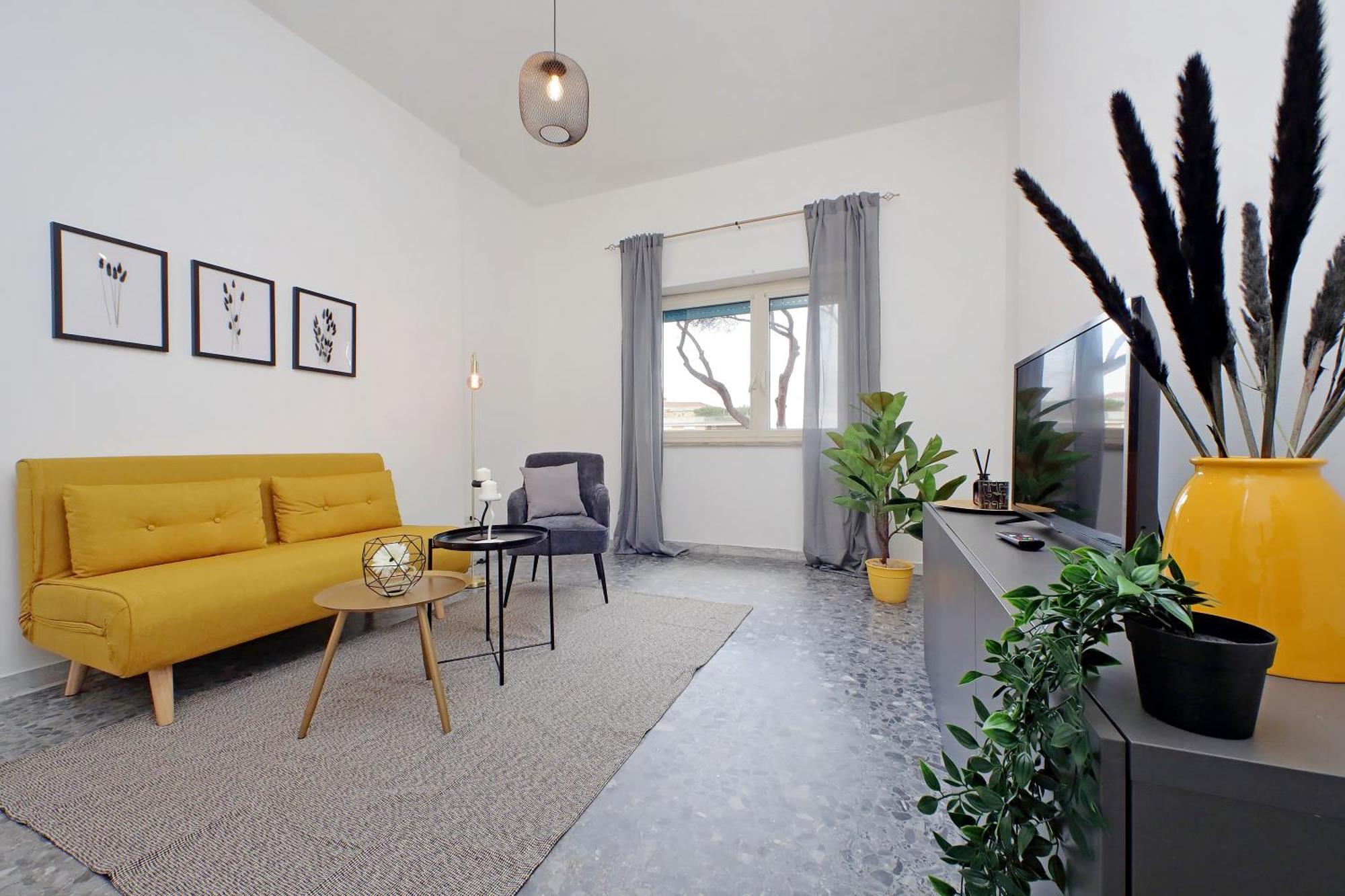Carmen's Flat Rom